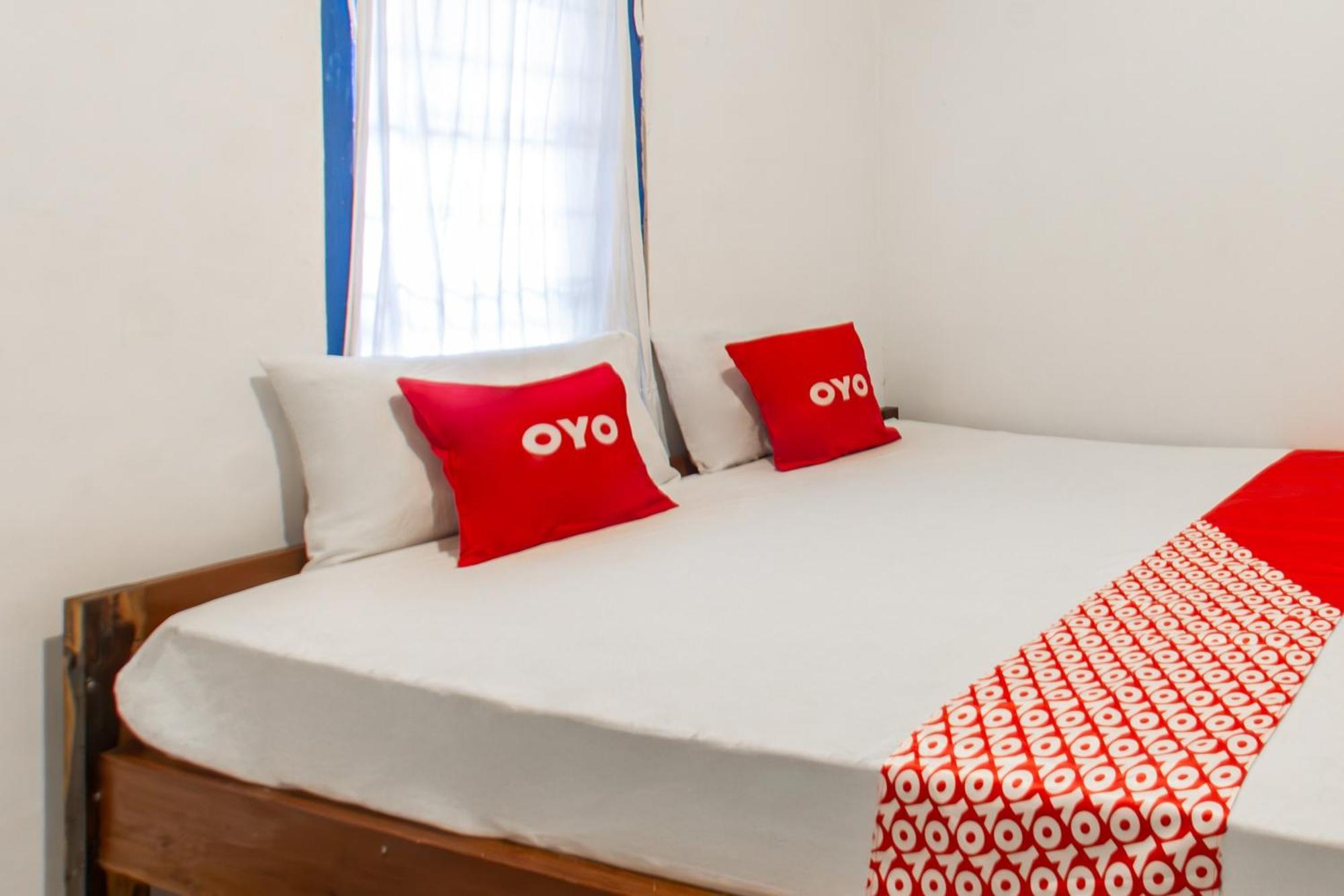 Oyo 93359 Kawi Homestay Praya Exterior foto